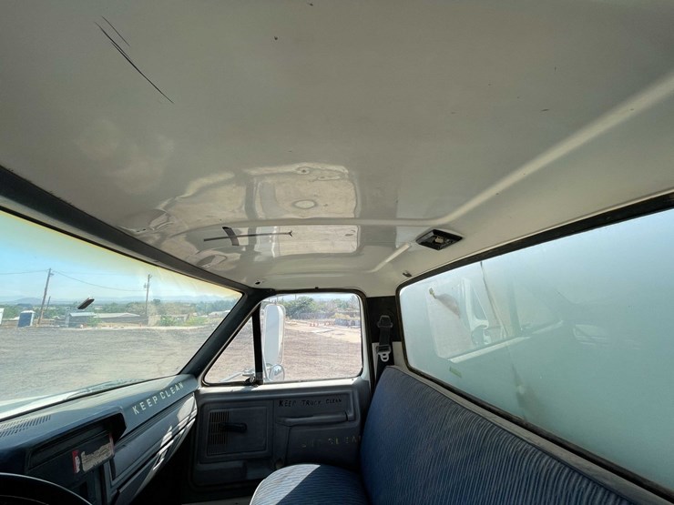 1997-ford-f800-image-34