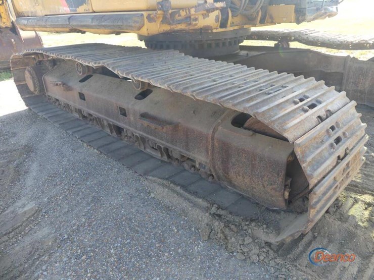 2015-caterpillar-329f-image-9