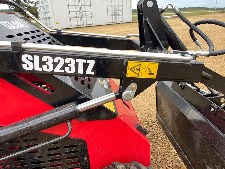 #1264-•-sdlool-skid-steer-loader-image-17