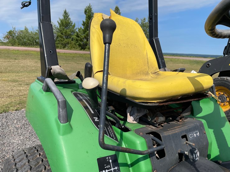 2010-john-deere-2305-image-25