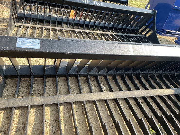 #2527-•-greatbear-skid-steer-rock-bucket-attachment-image-10