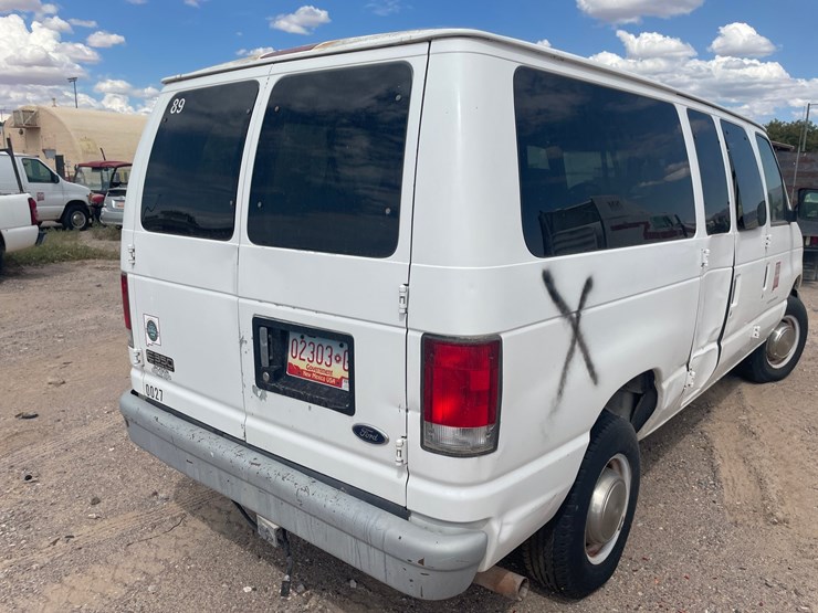 2000-ford-e350-image-19