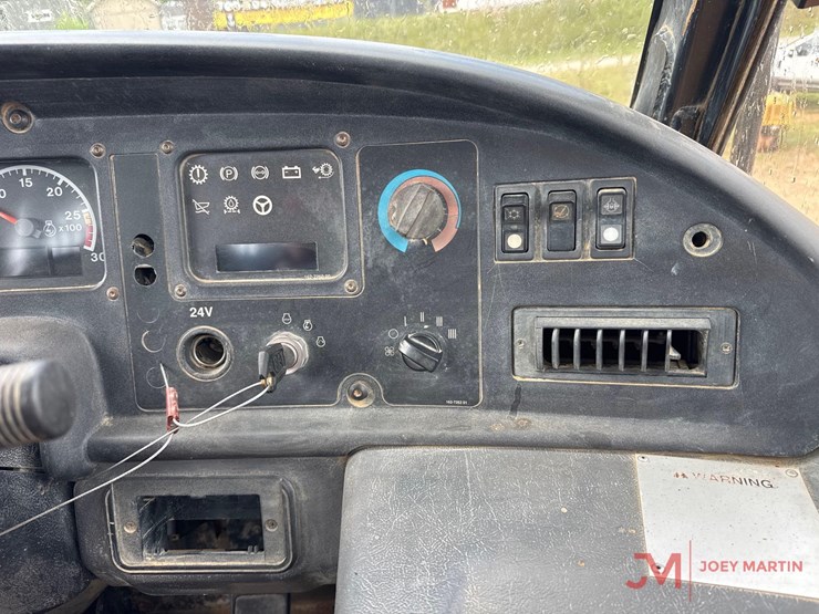 2001-caterpillar-730-image-26