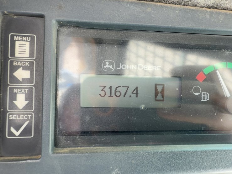 2013-deere-329e-image-23