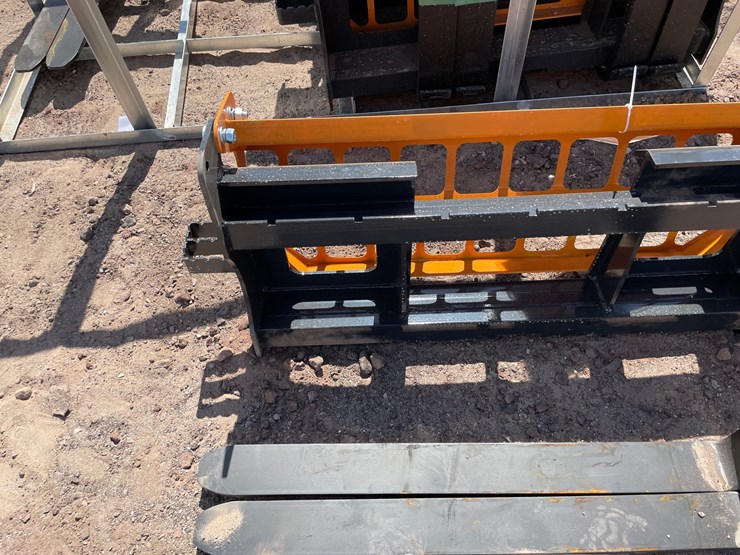 #2418-•-unused-2026-landhonor-pallet-fork-attachment-image-4