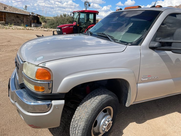 2005-gmc-3500-image-5