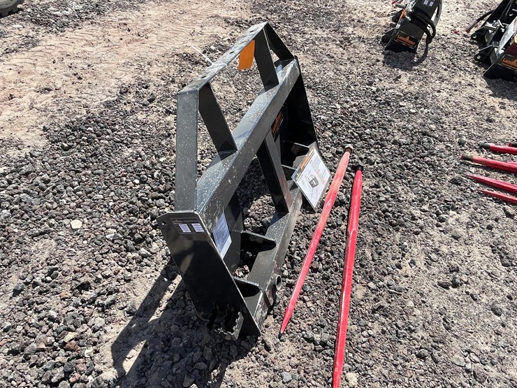 #2425-•-unused-2026-landhonor-skid-steer-bale-spear-image-2