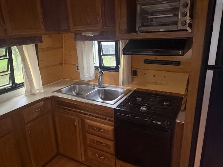 #5944-•-1996-dutchmen-camper-(shawano,-wi)-(has-wi-title)-image-68