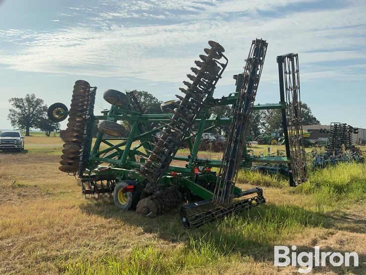 2022-john-deere-2633-image-7