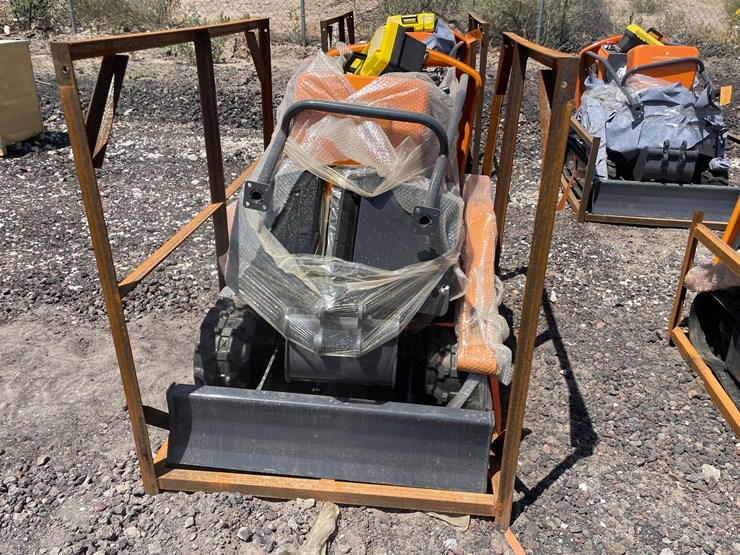 #2031-•-unused-2026-landhonor-mini-excavator-image-2