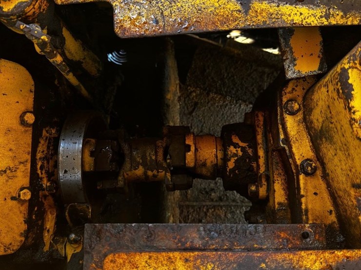 caterpillar-d4d-image-8