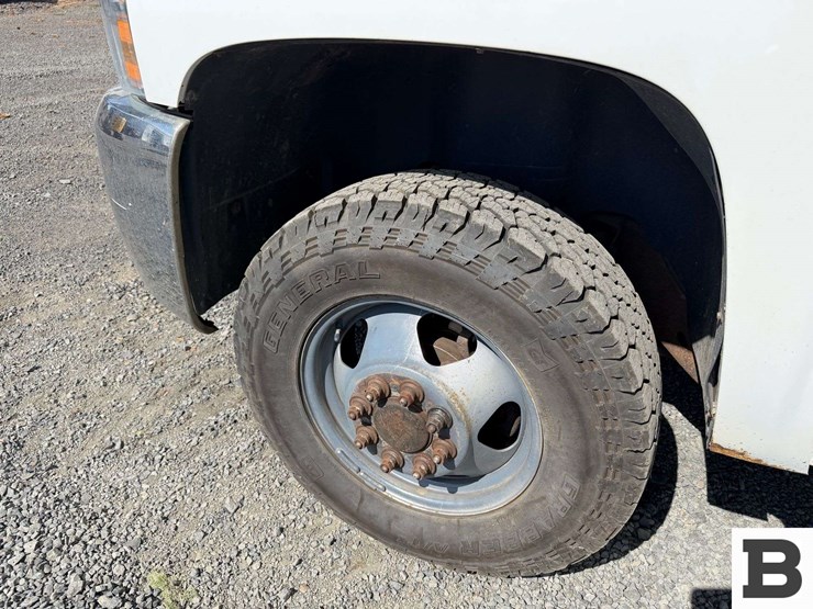 2008-chevrolet-silverado-3500-image-16