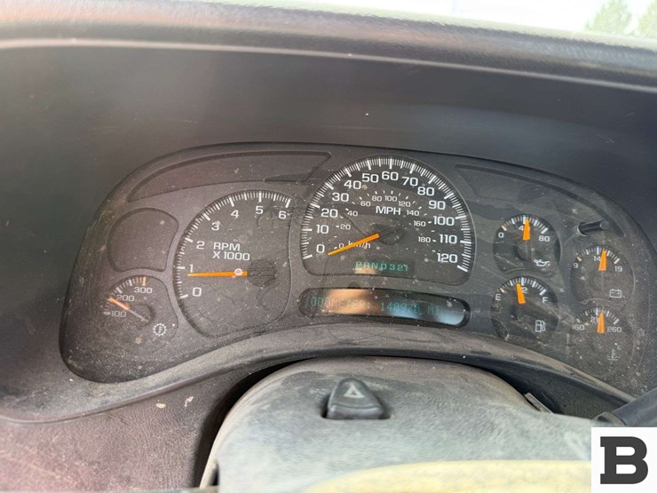 2005-chevrolet-silverado-2500-image-36
