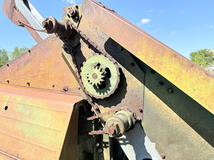 #621-•-new-idea-corn-picker-(rogers,-mn)-image-13