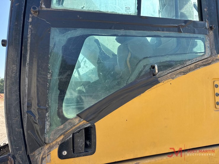 2006-caterpillar-324dl-image-26