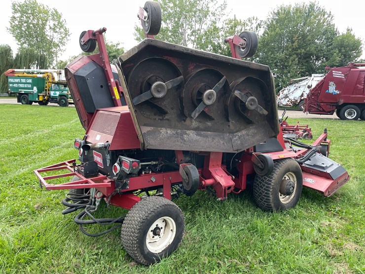toro-groundsmaster-580d-image-3