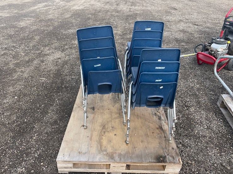 #5082-•-(14)-kids-school-chairs-image-3