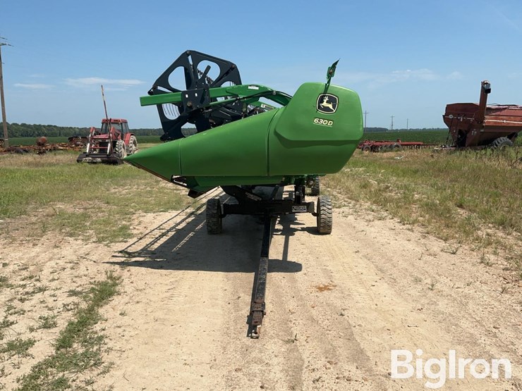 2012-john-deere-630d-image-8