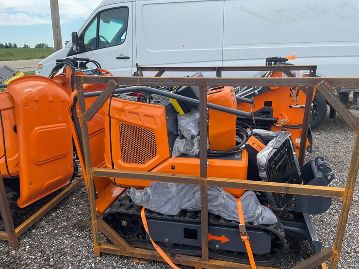 #2971-•-landhonor-mini-excavator-image-4