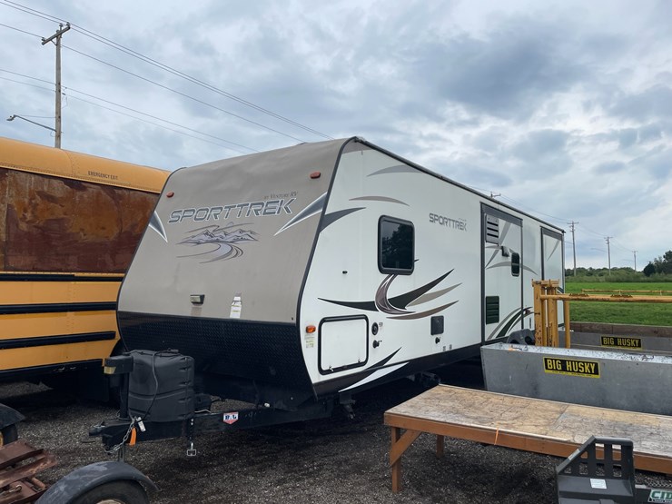 #2956-•-2017-venture-sporttrek-327-camper-(has-wi-title)-image-1