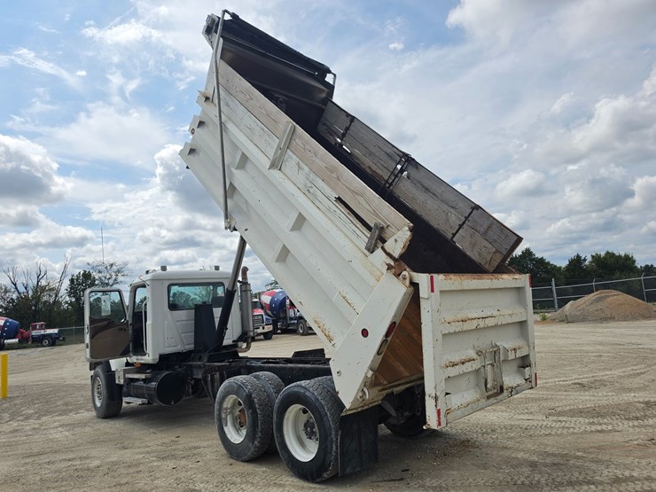 #25405-•-2003-mack-cv713-granite-truck-image-25