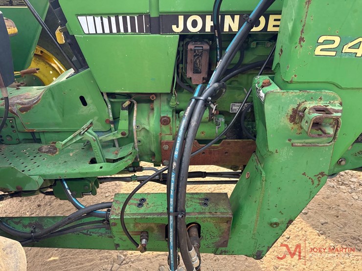john-deere-2355-image-15