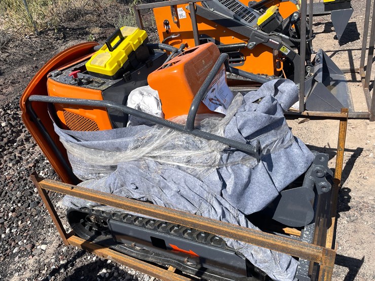 #2033-•-unused-2026-landhonor-mini-excavator-image-4