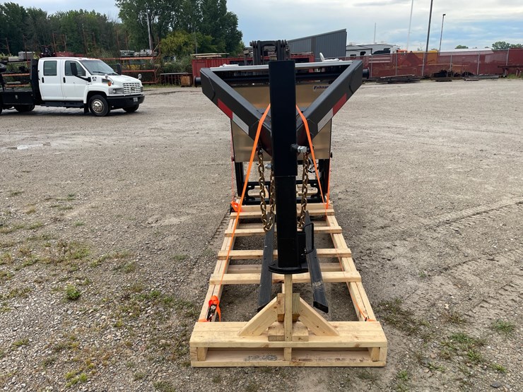 #6319-•-gooseneck-adapter-hitch-(green-bay,-wi)-image-2