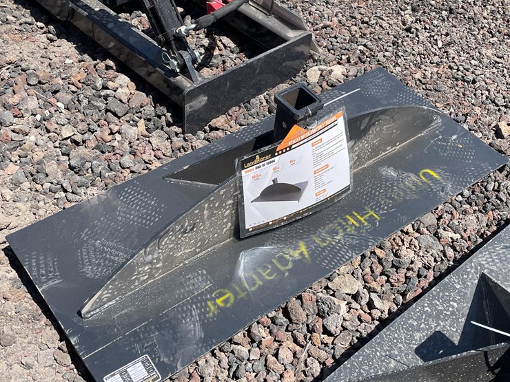 #2434-•-unused-2026-landhonor-skid-steer-utility-hitch-adapter-attachment-image-2