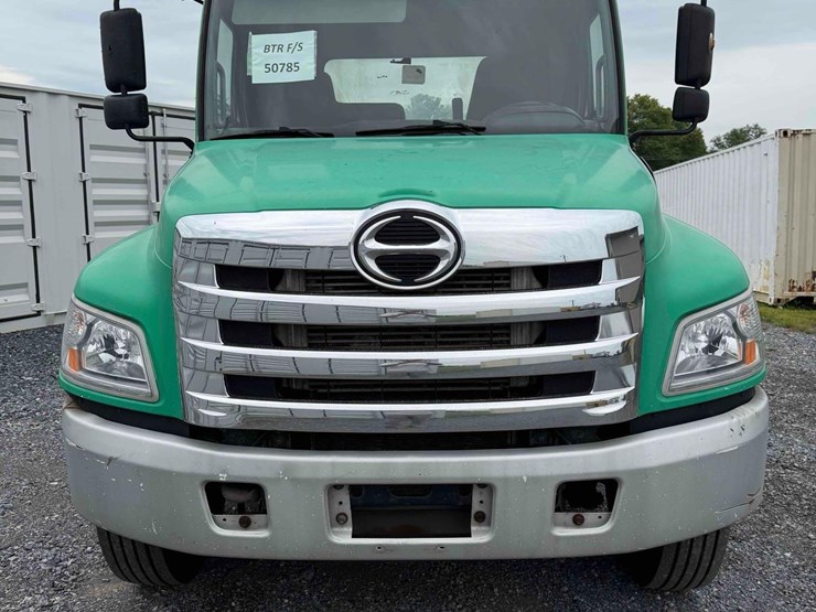 2015-hino-338-image-8