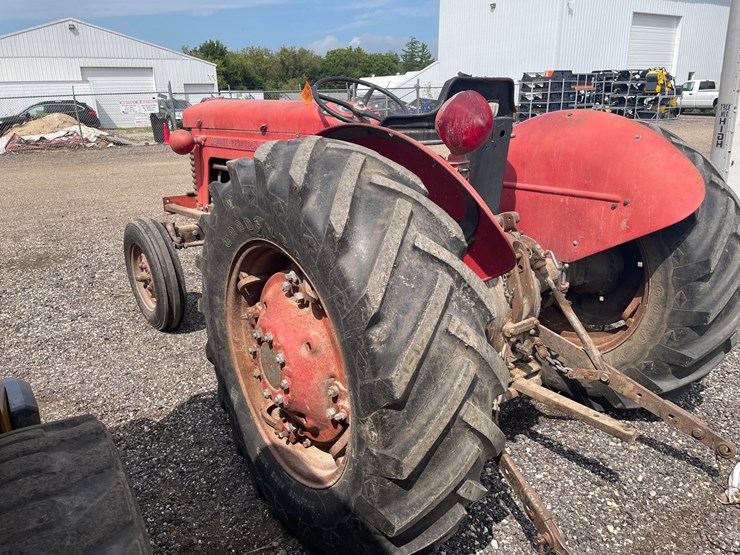 massey-ferguson-65-image-7