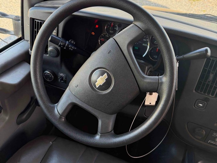2009-chevrolet-20-passenger-school-bus-image-26