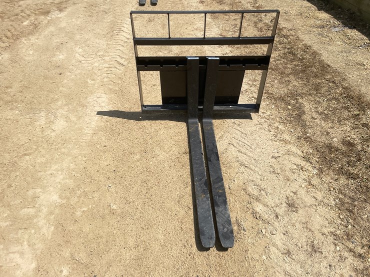 #2231-•-new-kivel-mini-pallet-fork-frame-with-forks-image-2