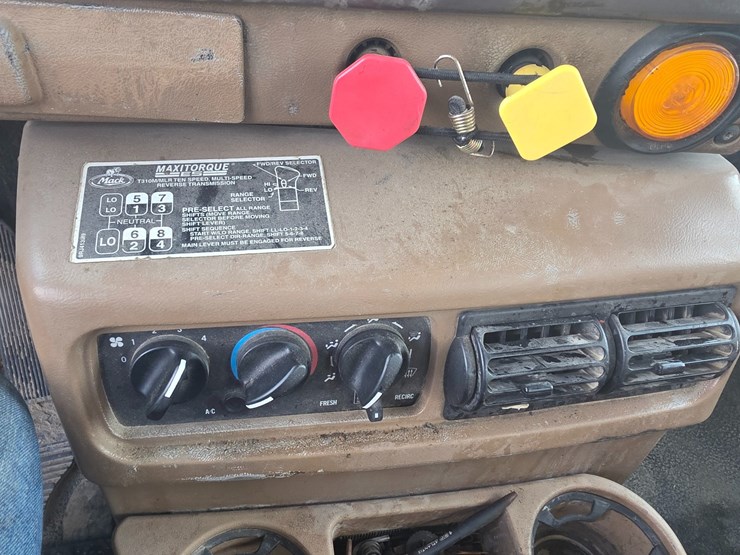 #25405-•-2003-mack-cv713-granite-truck-image-88