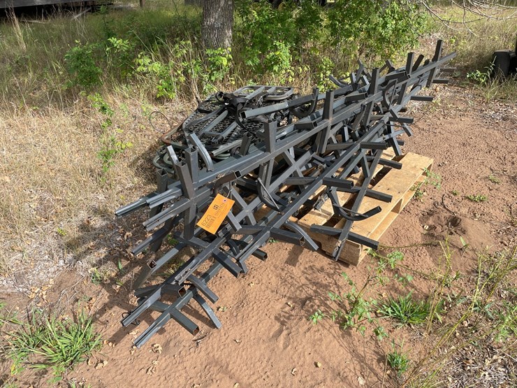 #6223-•-(4)-hang-on-stands-with-climbing-sticks-image-1