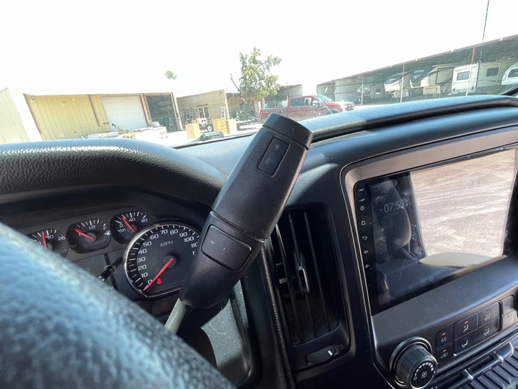 #1864-•-2018-chevy-work-truck-(has-nm-title)-image-65