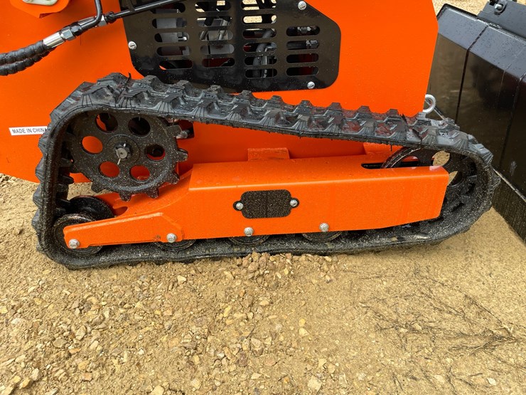 #1260-•-mms-skid-steer-loader-image-22