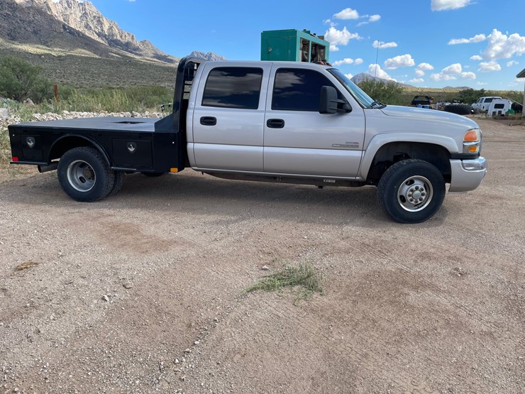 2005-gmc-3500-image-2