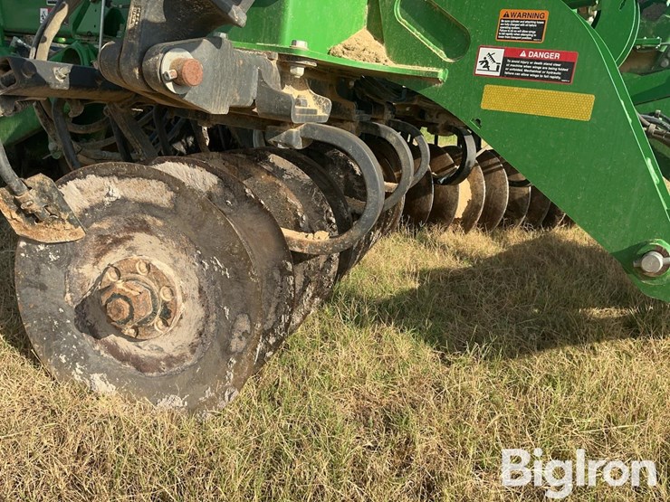 2022-john-deere-2633-image-13