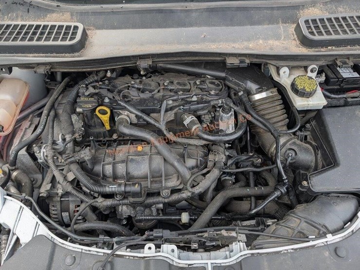 2015-ford-escape-se-image-33