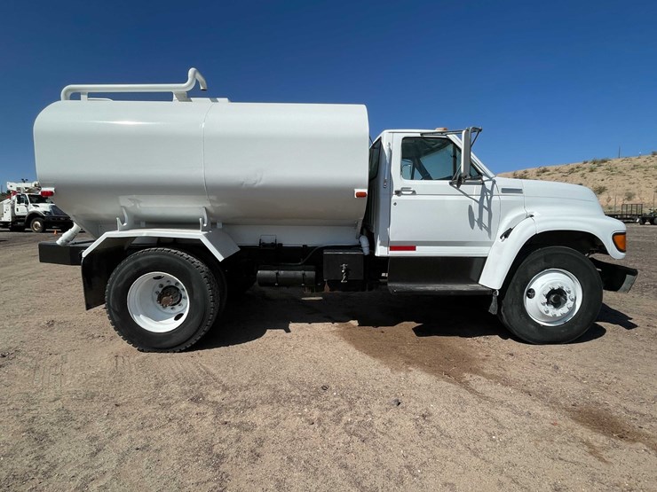 1997-ford-f800-image-6