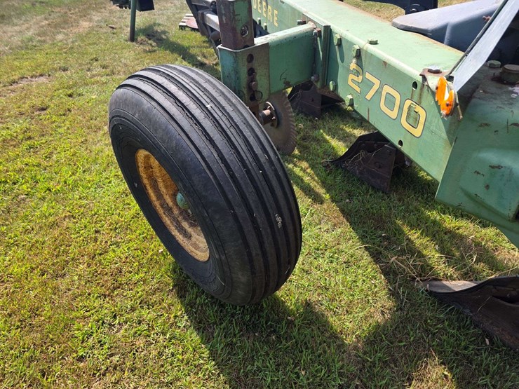 john-deere-2700-image-14