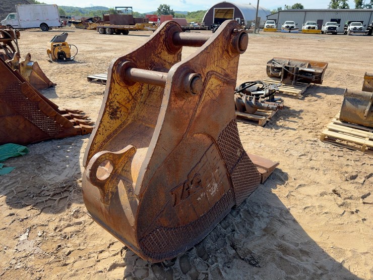 caterpillar-330-image-3