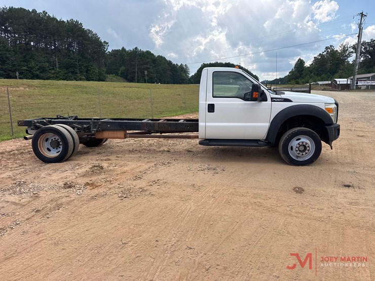 2016-ford-f550-xl-image-2