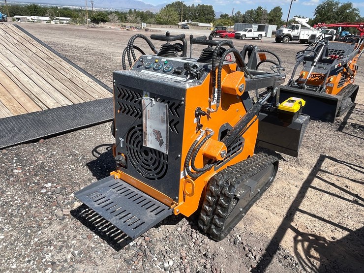 #2067-•-unused-2026-landhonor-mini-skid-steer-loader-image-7