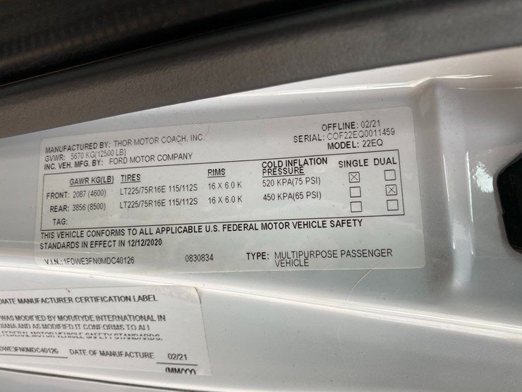 2021-ford-e350-image-67