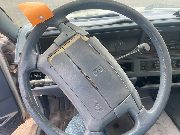 #1884-•-1994-pontiac-ciera,4-door-sedan-(has-nm-title)-(offsite-at-nmsu)-image-21