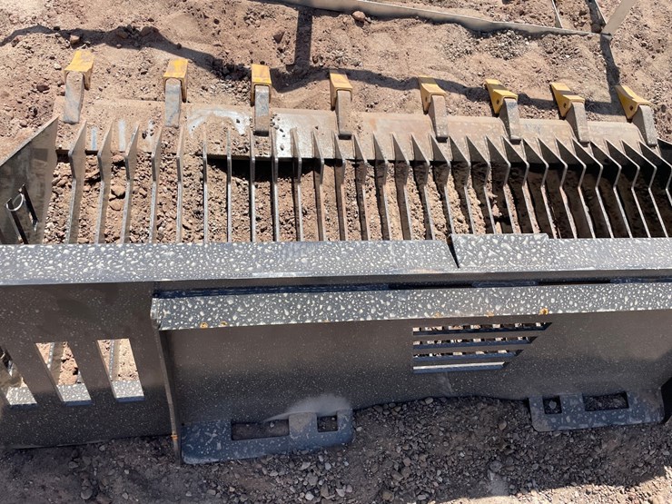 #2415-•-unused-2026-landhonor-skid-steer-rock-bucket-attachment-image-5