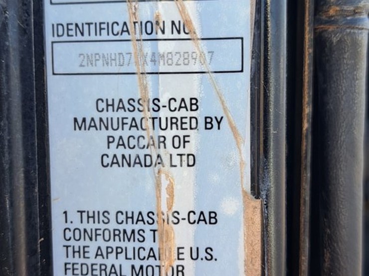 2004-peterbilt-330-image-141