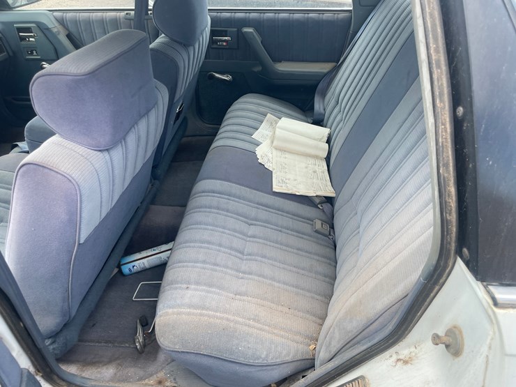 #1884-•-1994-pontiac-ciera,4-door-sedan-(has-nm-title)-(offsite-at-nmsu)-image-25